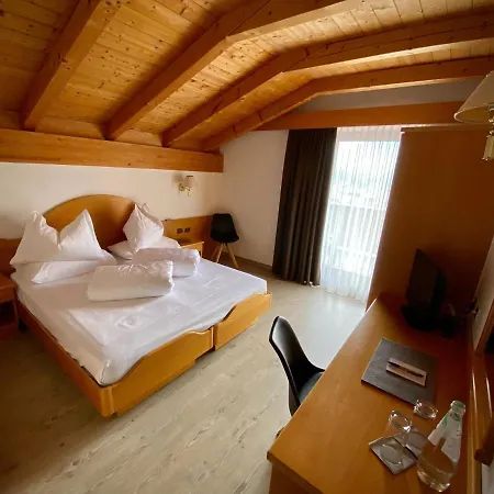 Hotel Simpaty Toblach Exterior foto