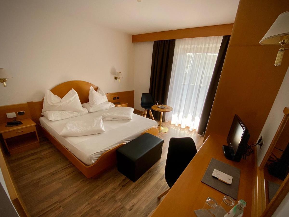 Hotel Simpaty 3*